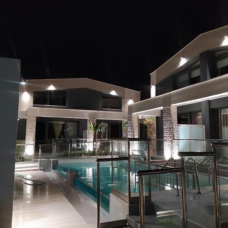 Amalia Deluxe Villas Vrasná Exterior foto